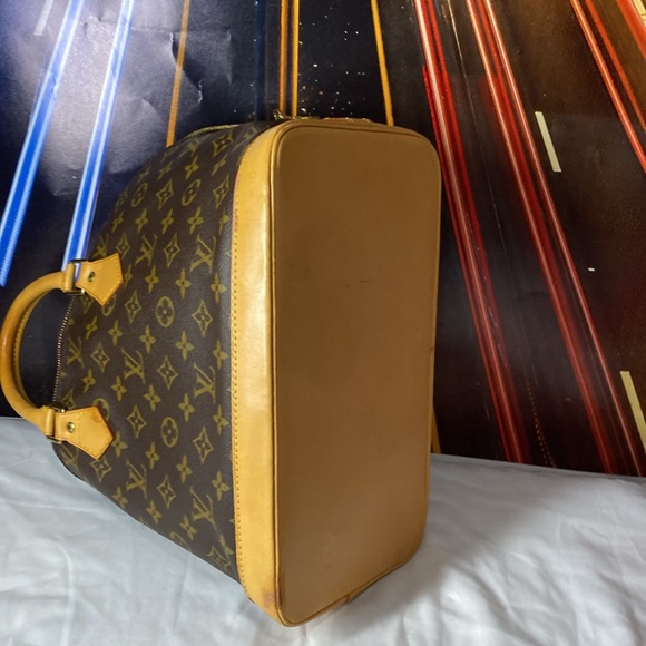 Louis Vuitton Alma very clean with a few light spot cause by me - Picture 8 of 8